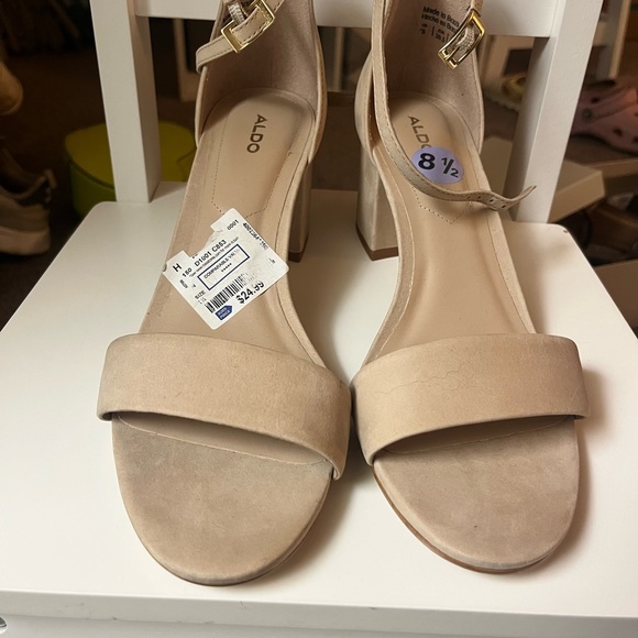 Tan Aldo pump - Picture 2 of 5